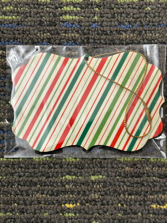 Personalized Ornament - Gift Tag Shape with Scalloped Edges