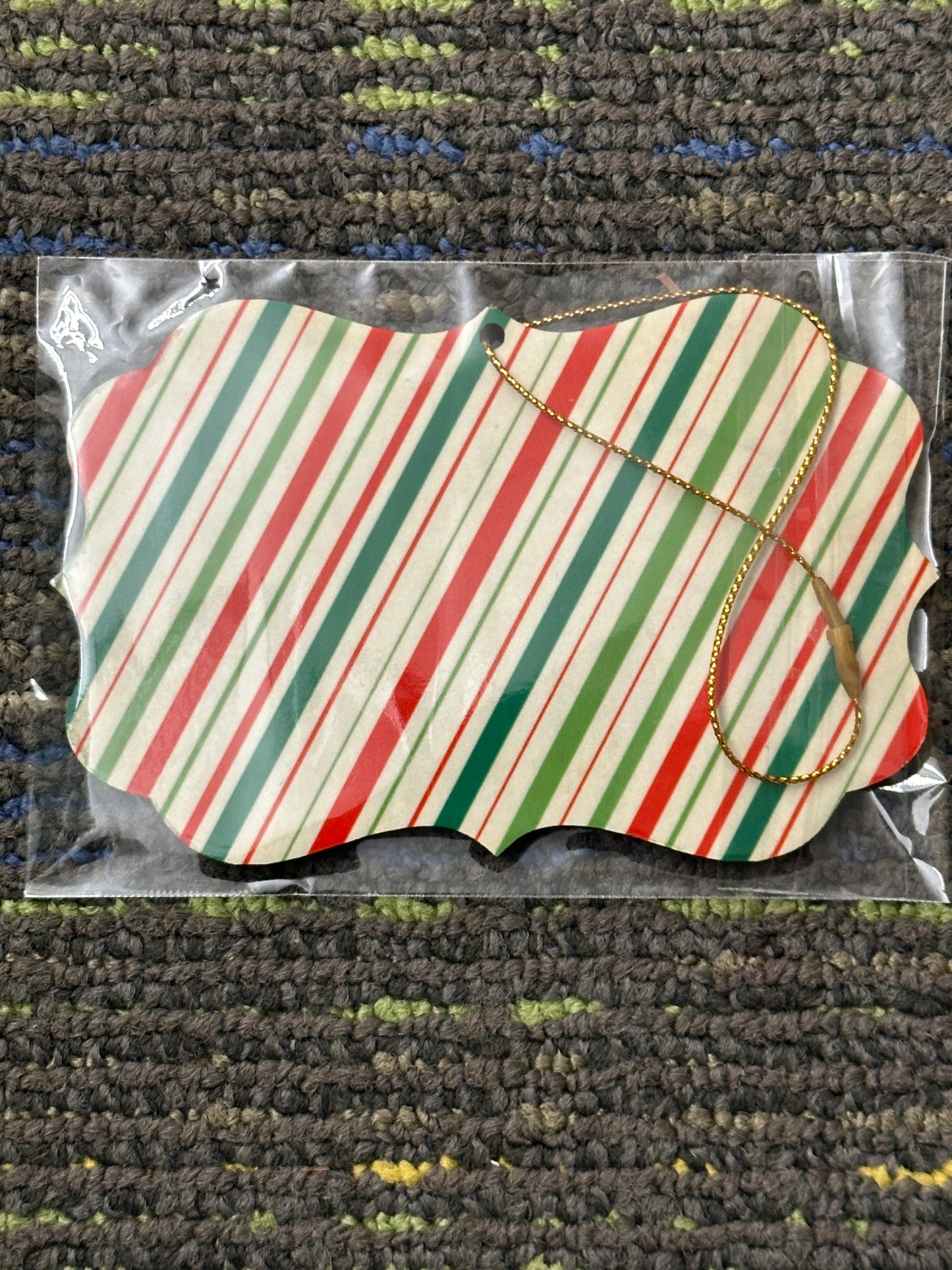 Personalized Ornament - Gift Tag Shape with Scalloped Edges